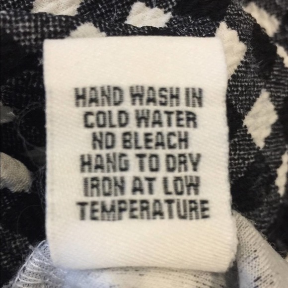 Black and White Gingham Short Sleeve Top Size Small - Picture 5 of 7